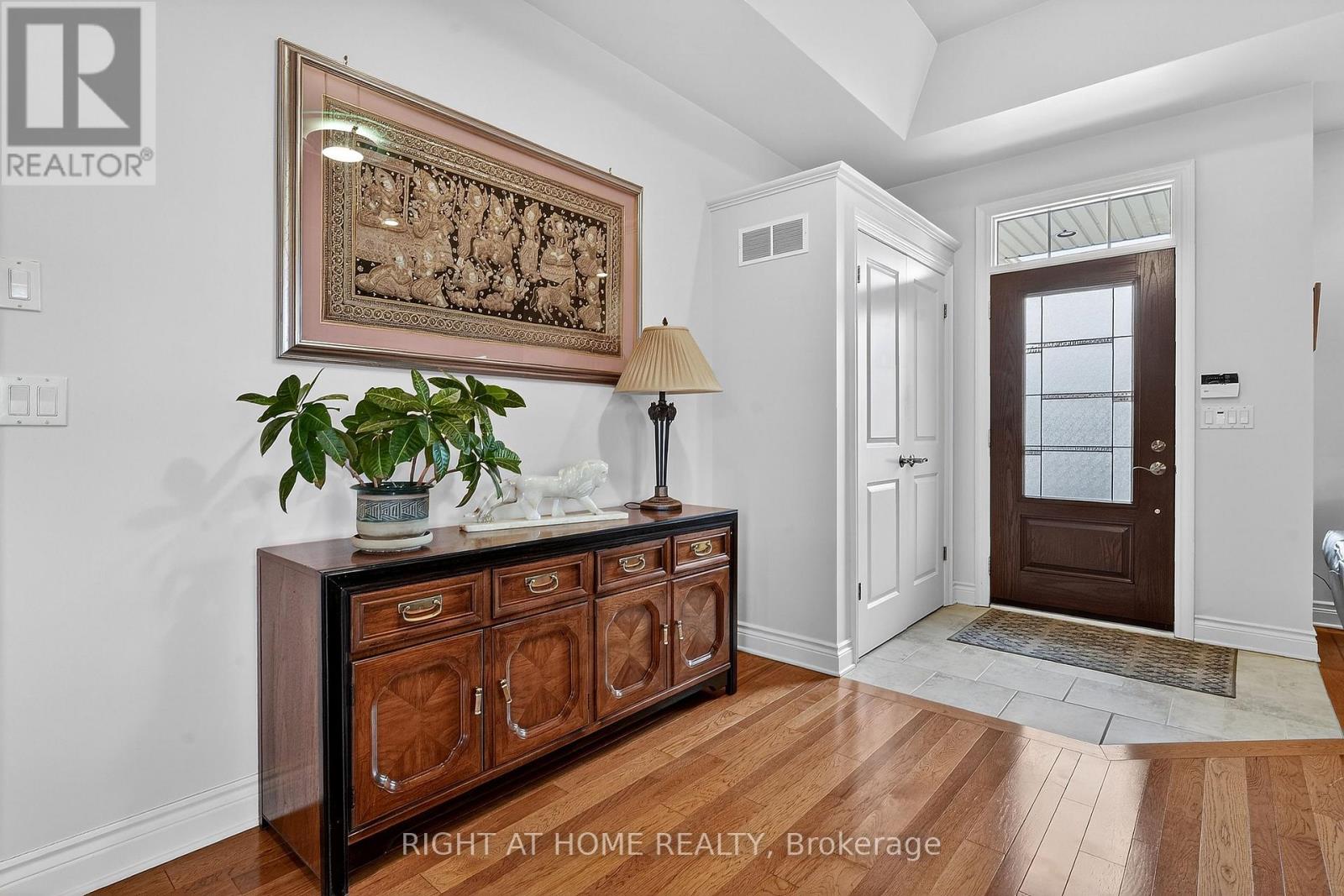 2 Seyval Place, Niagara-On-The-Lake, Ontario  L0S 1J0 - Photo 7 - X12997208