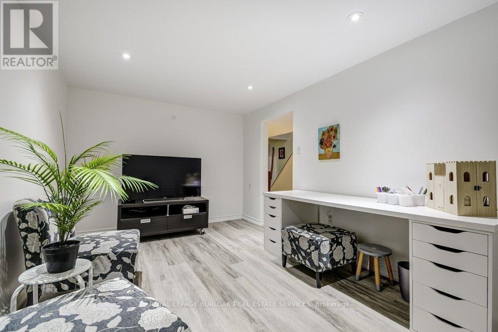 18 - 1350 Limeridge Road E, Hamilton, Ontario  L8W 1L6 - Photo 31 - X12997226