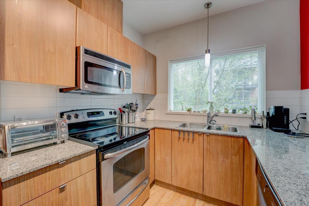 215 9655 King George Boulevard, Surrey, British Columbia  V3T 0C7 - Photo 9 - R3110629