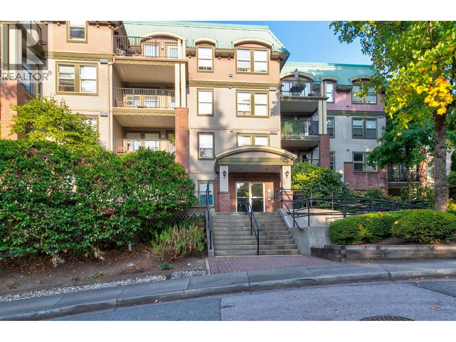 101 1591 Booth Avenue, Coquitlam, British Columbia  V3K 1B7 - Photo 1 - R3108976