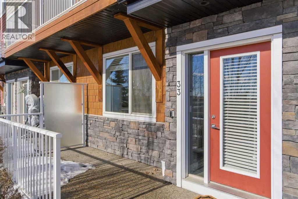 33, 111 Rainbow Falls Gate, Chestermere, Alberta  T1X 0Z5 - Photo 2 - A2289405