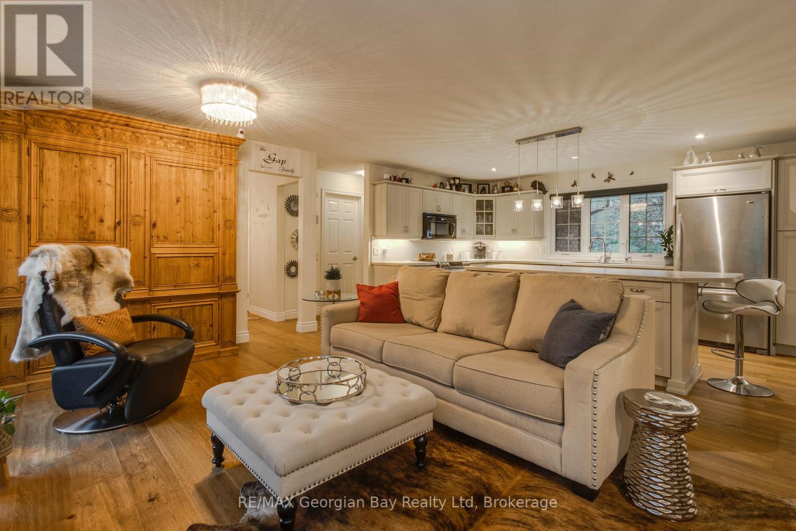 229 Gilwood Park Drive, Penetanguishene, Ontario L9M 1Z4 - Photo 14 - S12997406