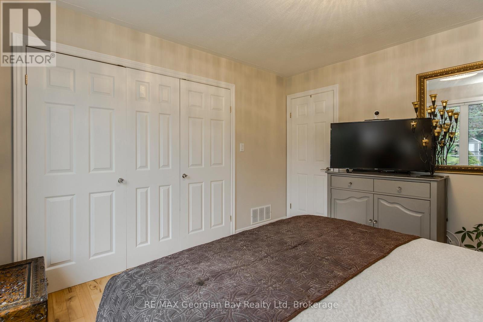 229 Gilwood Park Drive, Penetanguishene, Ontario L9M 1Z4 - Photo 25 - S12997406