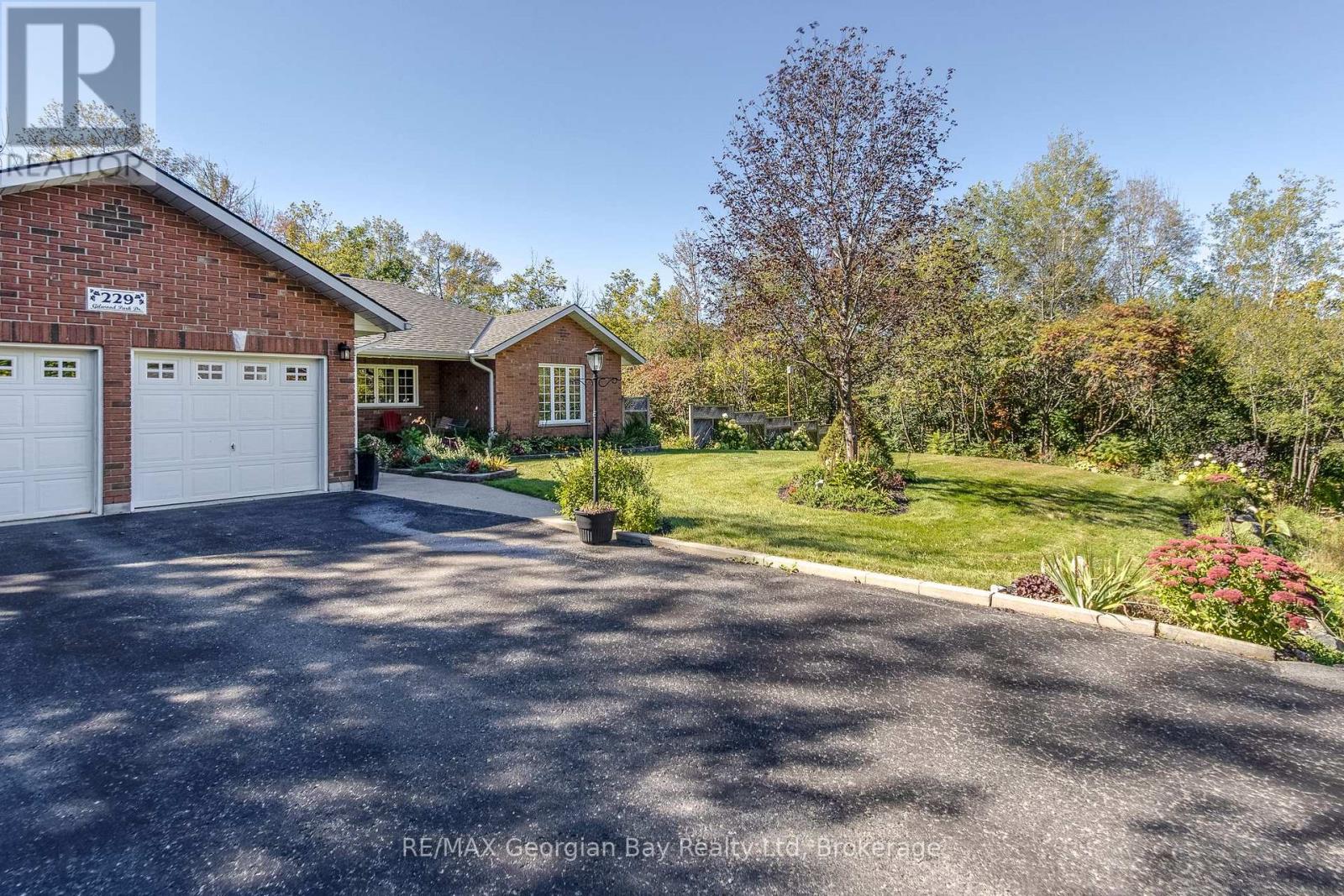 229 Gilwood Park Drive, Penetanguishene, Ontario L9M 1Z4 - Photo 48 - S12997406