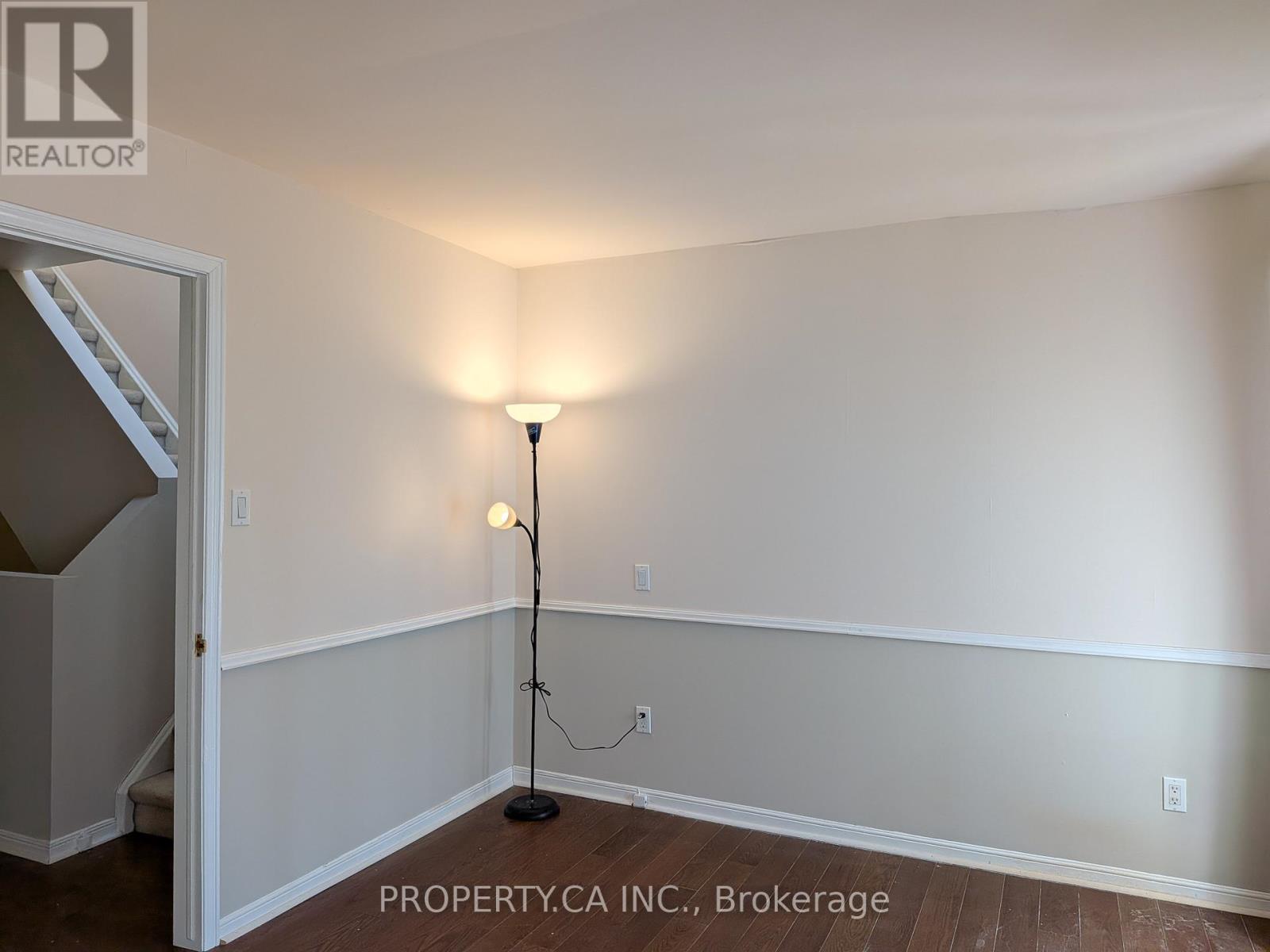 64 Arnold Avenue, Toronto, Ontario  M5A 3B2 - Photo 13 - C12720116