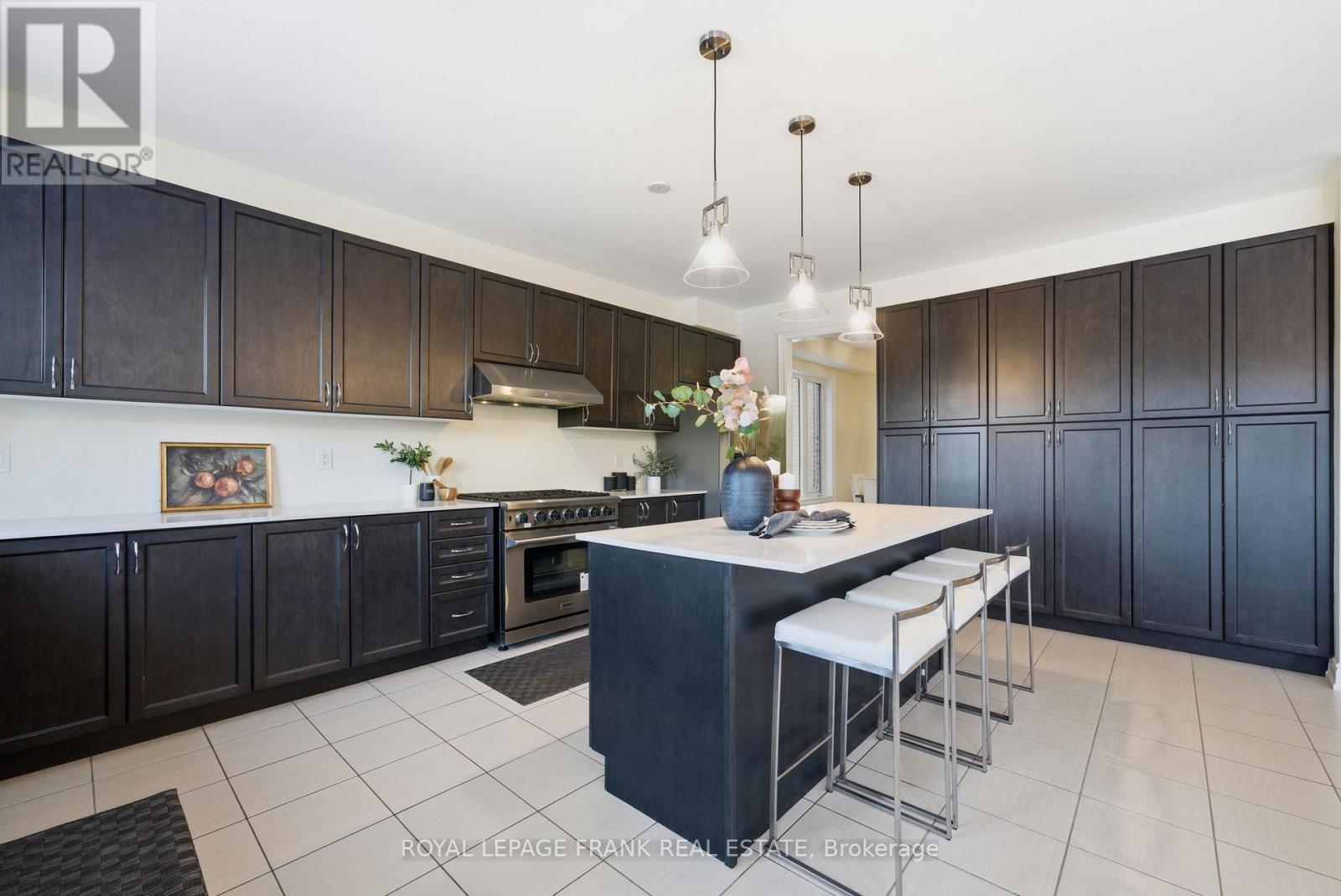 60 Hennessey Crescent, Kawartha Lakes, Ontario  K9V 0P3 - Photo 17 - X12807752