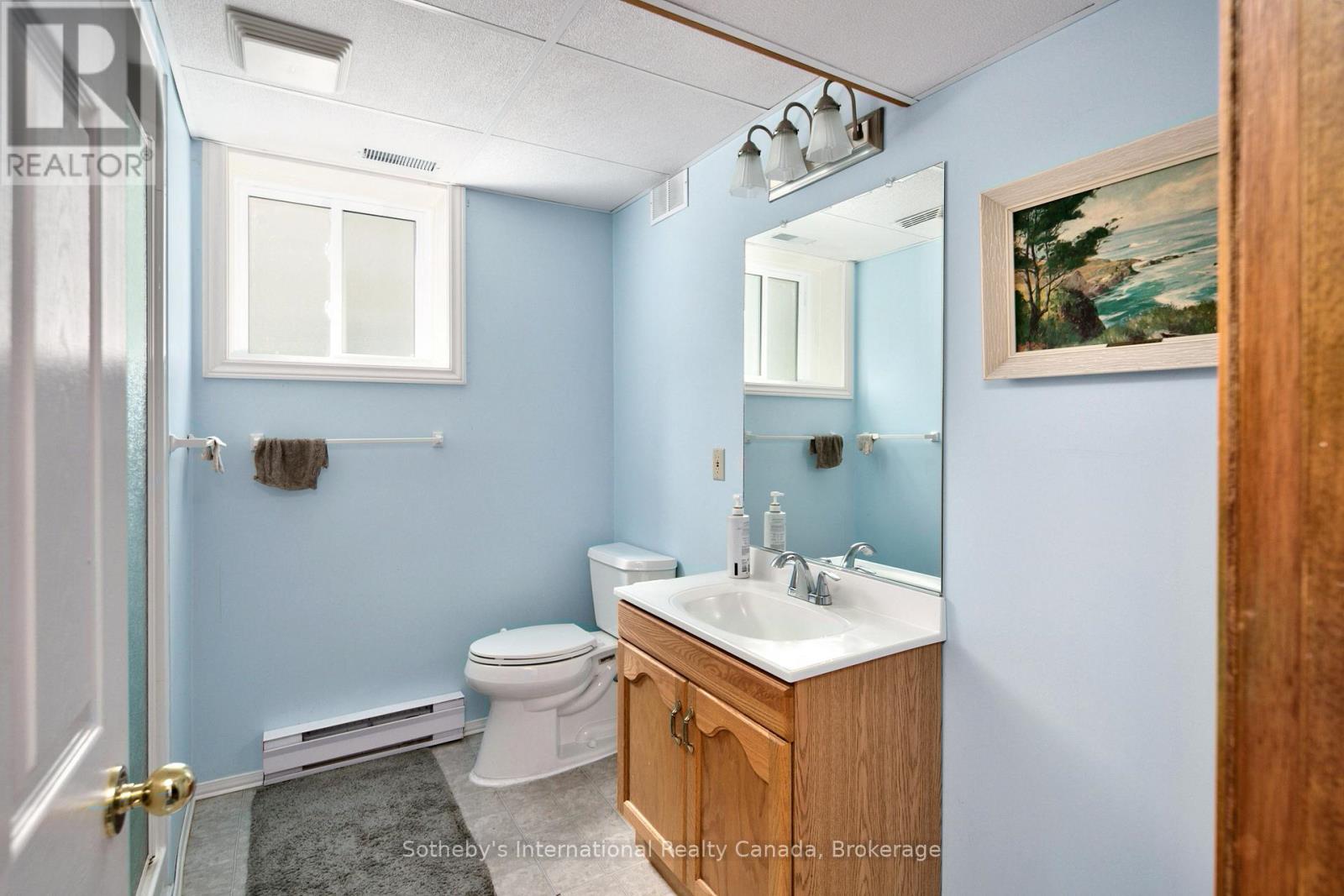 26 Middle Avenue, Meaford, Ontario  N4L 1A8 - Photo 13 - X12997362