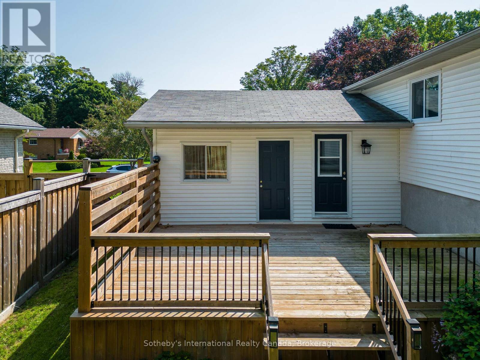 26 Middle Avenue, Meaford, Ontario  N4L 1A8 - Photo 14 - X12997362