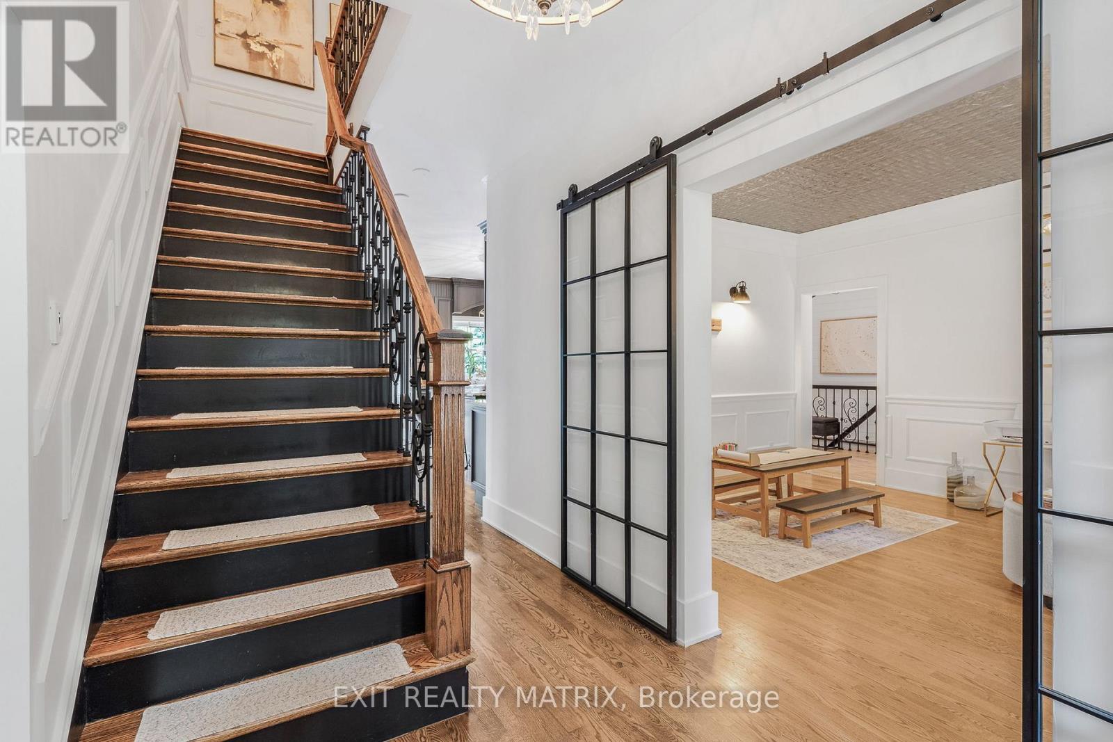 1271 Georges Vanier Drive, Ottawa, Ontario K4C 1R6 - Photo 4 - X12826376