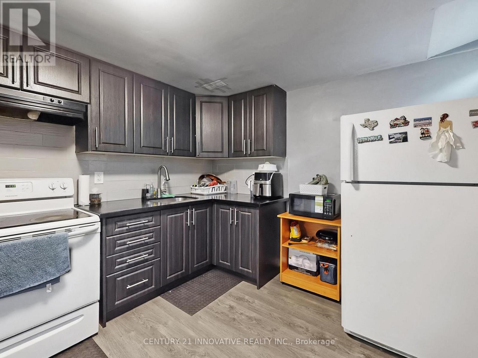 9 Heatherdale Drive, Brampton, Ontario  L7A 2H6 - Photo 37 - W12994688