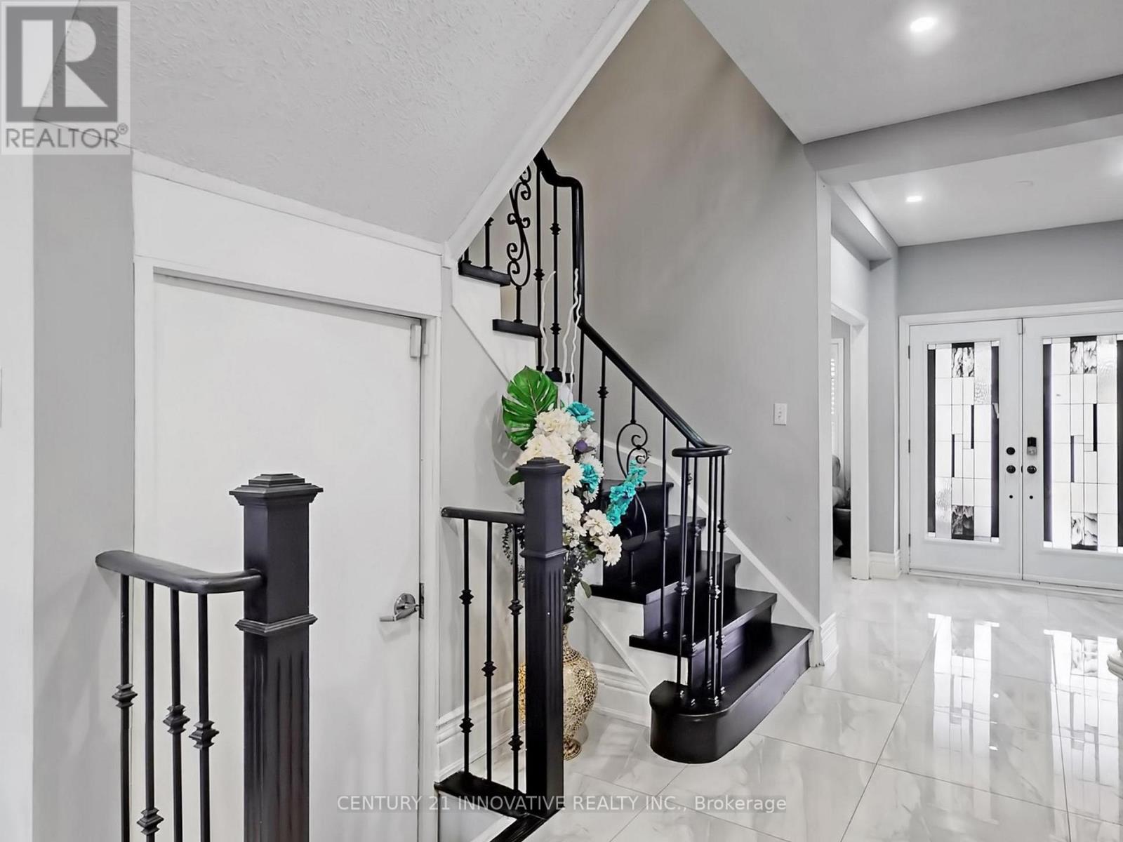 9 Heatherdale Drive, Brampton, Ontario  L7A 2H6 - Photo 19 - W12994688