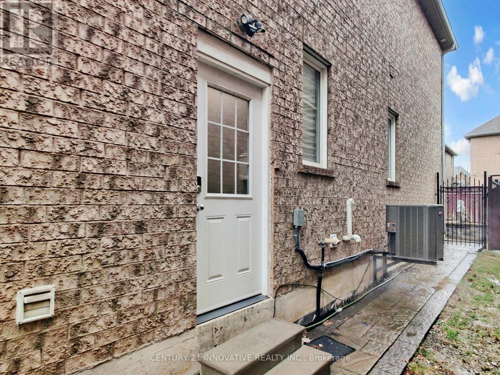 9 Heatherdale Drive, Brampton, Ontario  L7A 2H6 - Photo 45 - W12994688