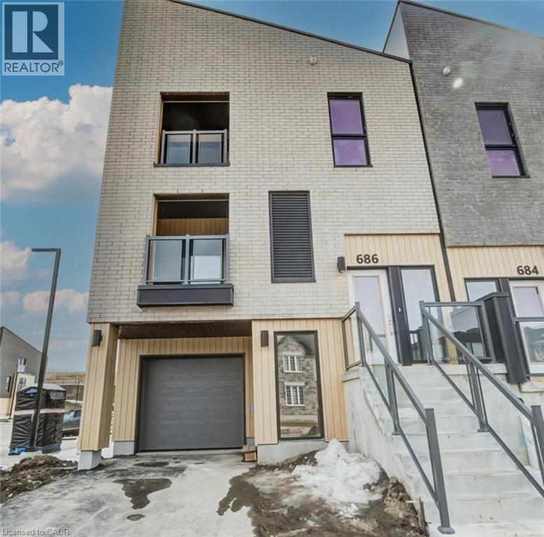 686 BENNINGER Drive, Kitchener, Ontario