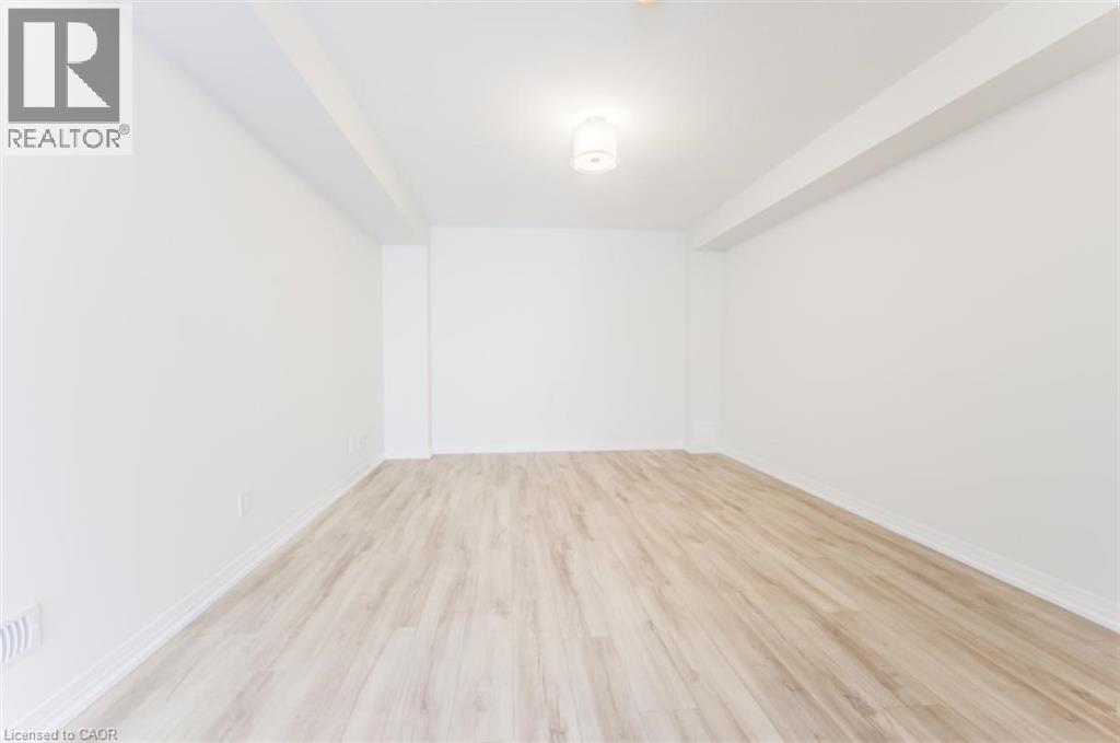 686 Benninger Drive, Kitchener, Ontario  N2E 0H8 - Photo 6 - 40819973