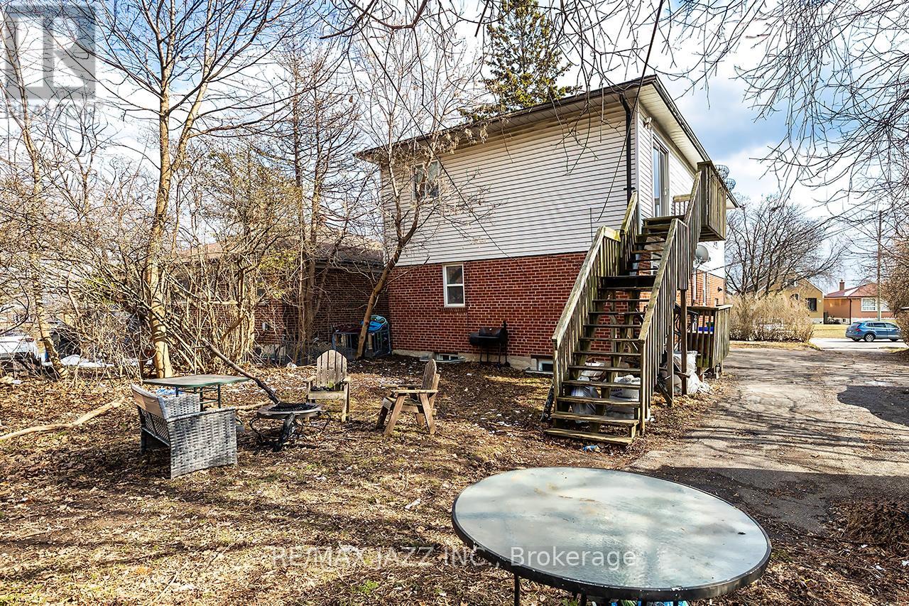 380 Phillip Murray Avenue, Oshawa, Ontario  L1J 1H3 - Photo 2 - E12997410