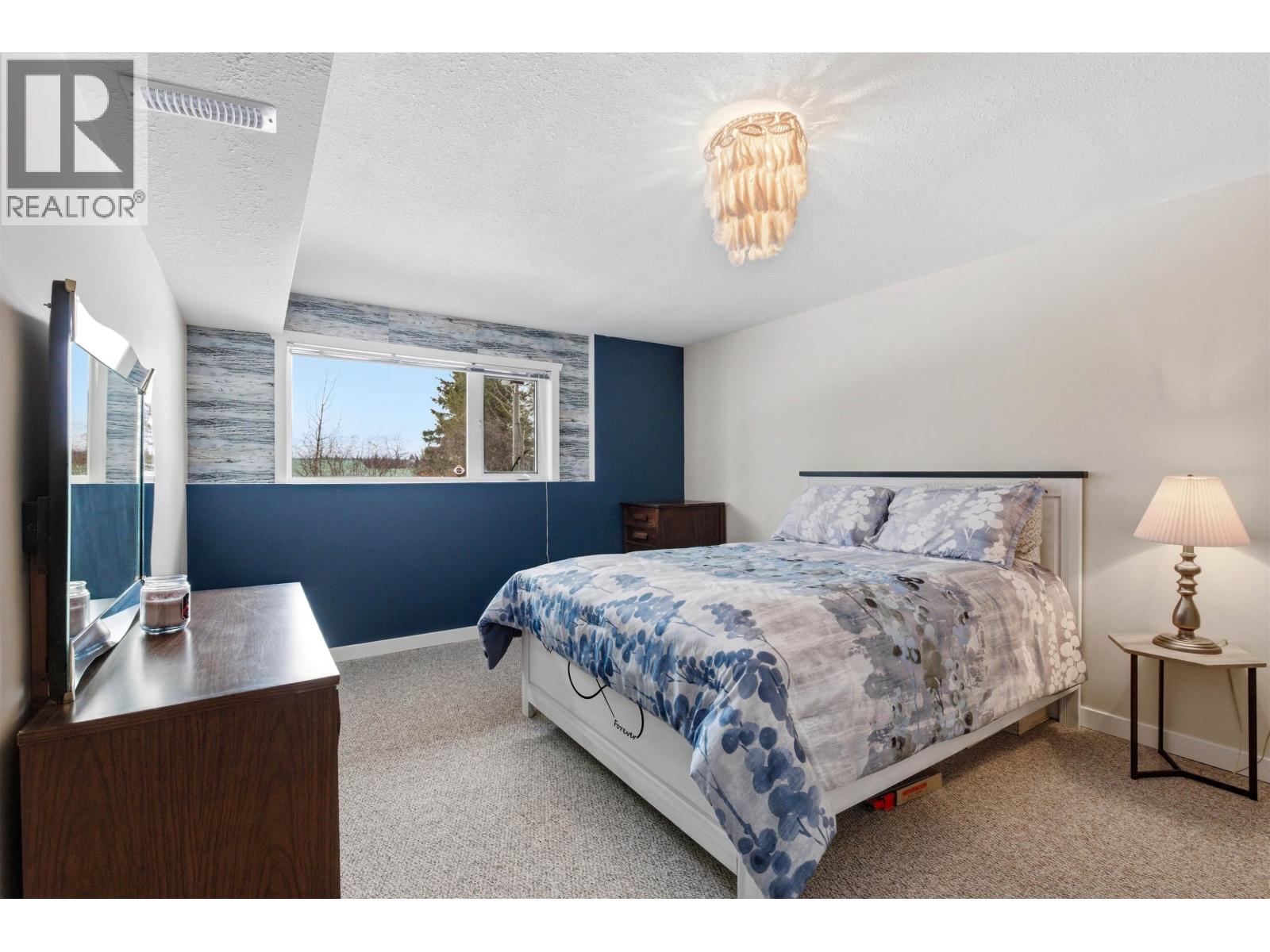 2448 Clara Road, 150 Mile House, British Columbia  V0K 2G0 - Photo 33 - R3097640