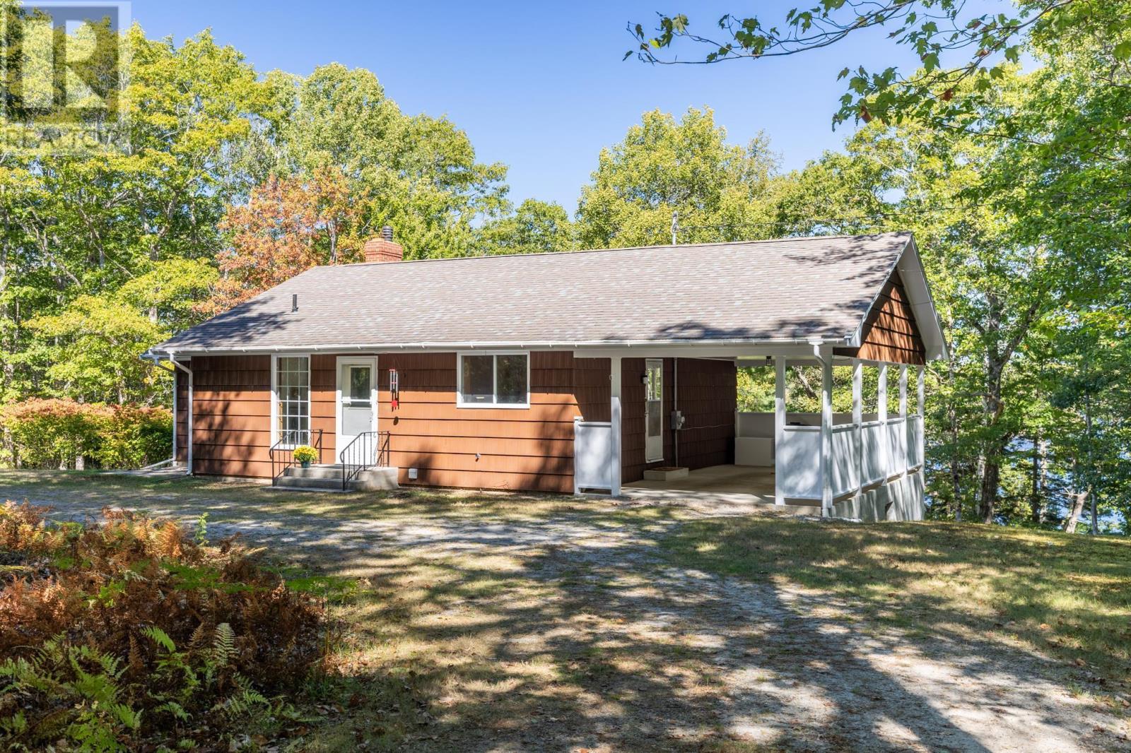 587 Highway 203, Carleton, Nova Scotia  B5A 5R3 - Photo 3 - 202527270