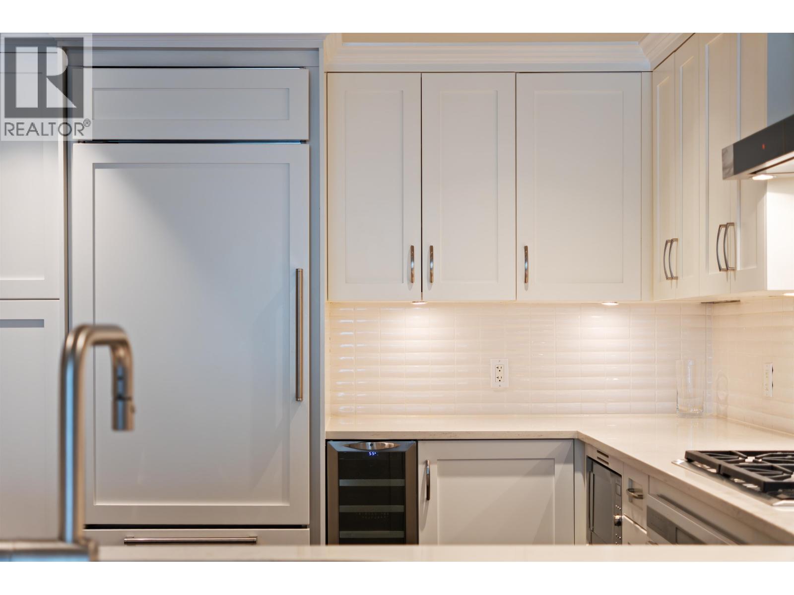 9 1891 Marine Drive, West Vancouver, British Columbia  V7V 1J7 - Photo 4 - R3111199