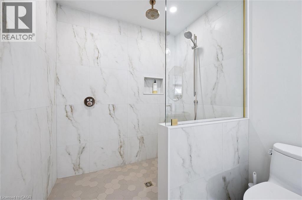 63 Menno Street, Waterloo, Ontario N2L 2A6 - Photo 32 - 40802720