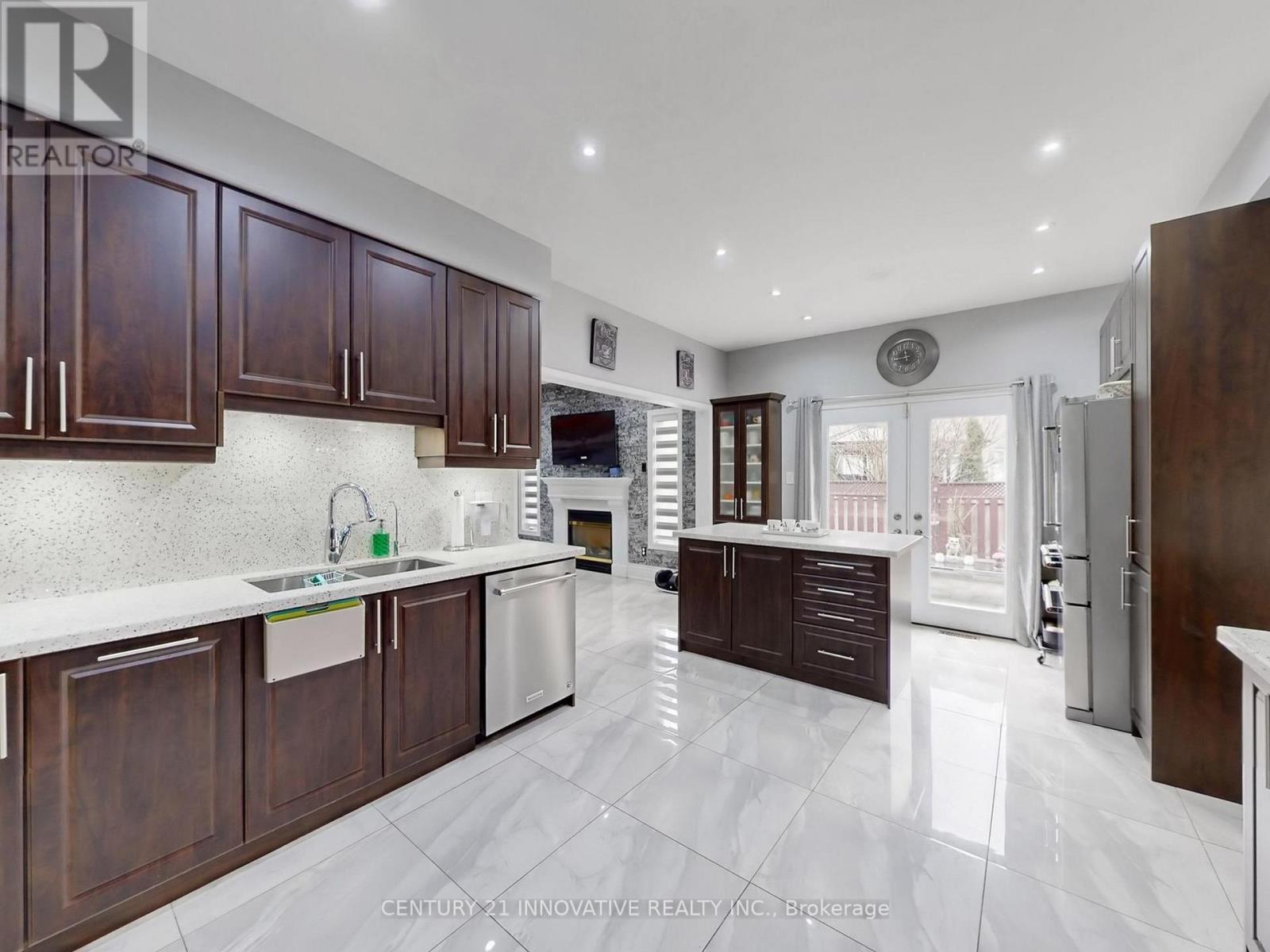 9 Heatherdale Drive, Brampton, Ontario  L7A 2H6 - Photo 17 - W12994688