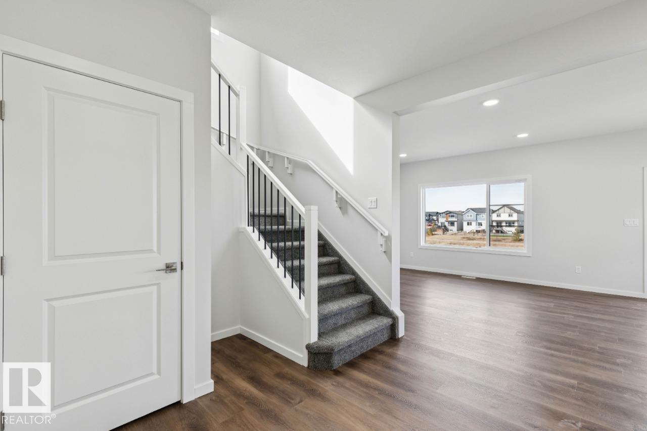 2322 Egret Wy Nw, Edmonton, Alberta  T6M 3G8 - Photo 10 - E4480765