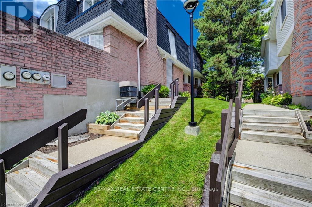 4 - 493 Beechwood Drive, Waterloo, Ontario  N2T 1H8 - Photo 5 - X12737814