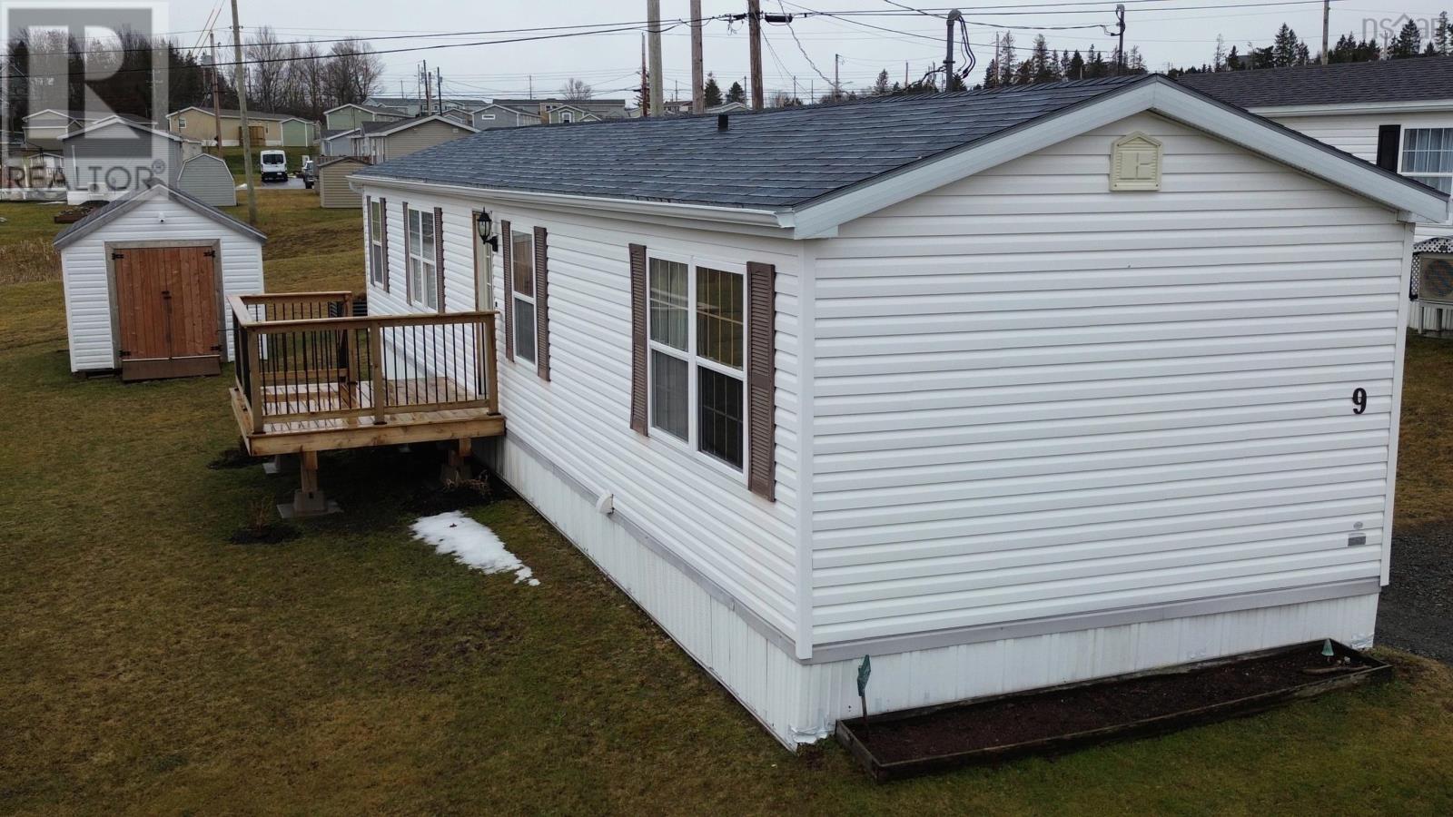 9 Green Hill Drive, West River, Nova Scotia  B2G 2V9 - Photo 3 - 202601154