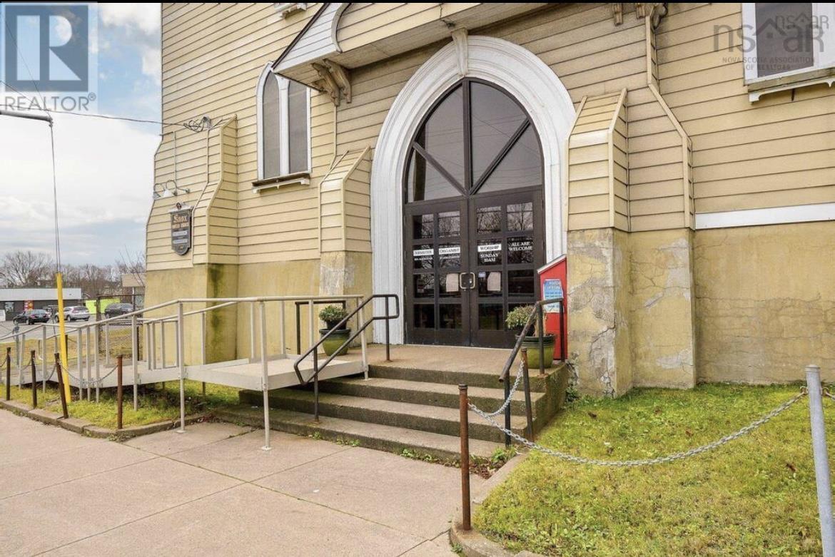 270 Commercial Street, Glace Bay, Nova Scotia  B1A 6B4 - Photo 6 - 202600936