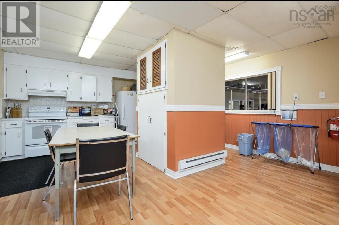 270 Commercial Street, Glace Bay, Nova Scotia  B1A 6B4 - Photo 30 - 202600936