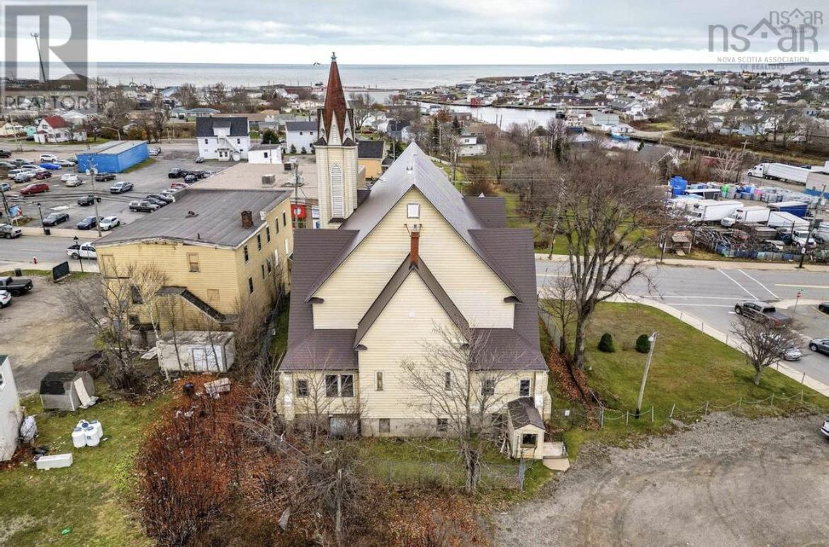 270 Commercial Street, Glace Bay, Nova Scotia  B1A 6B4 - Photo 7 - 202600936