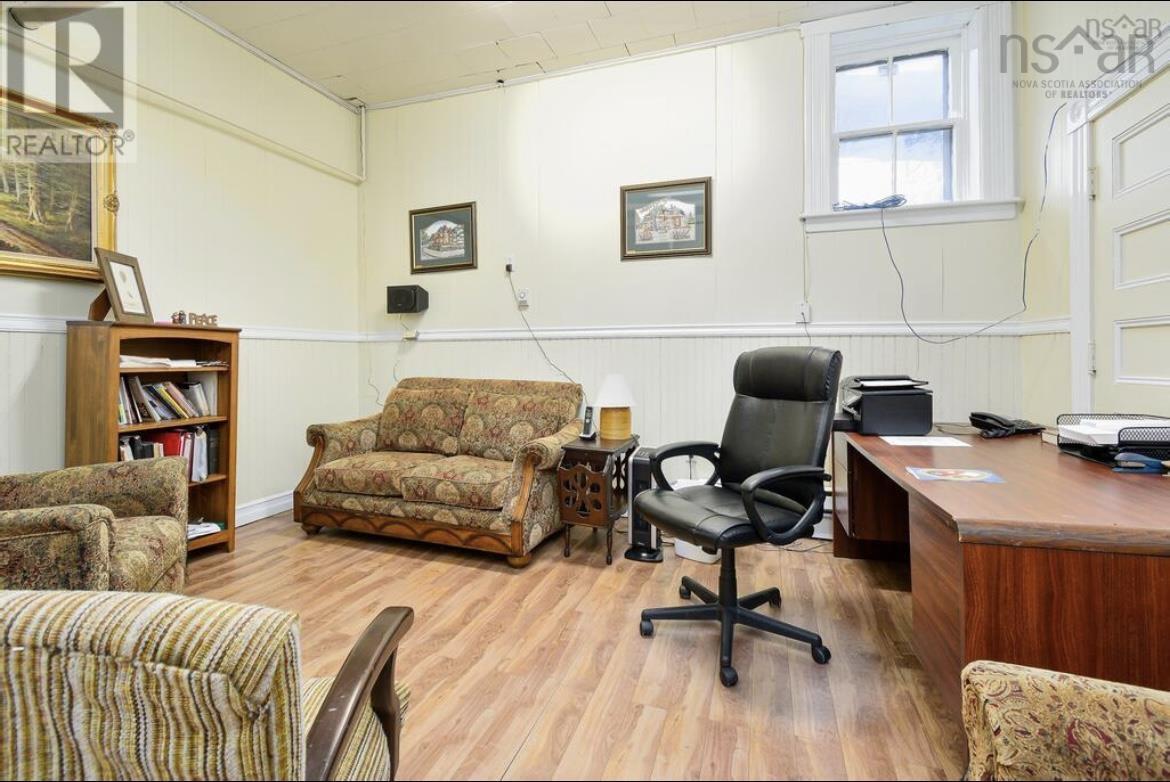 270 Commercial Street, Glace Bay, Nova Scotia  B1A 6B4 - Photo 22 - 202600936