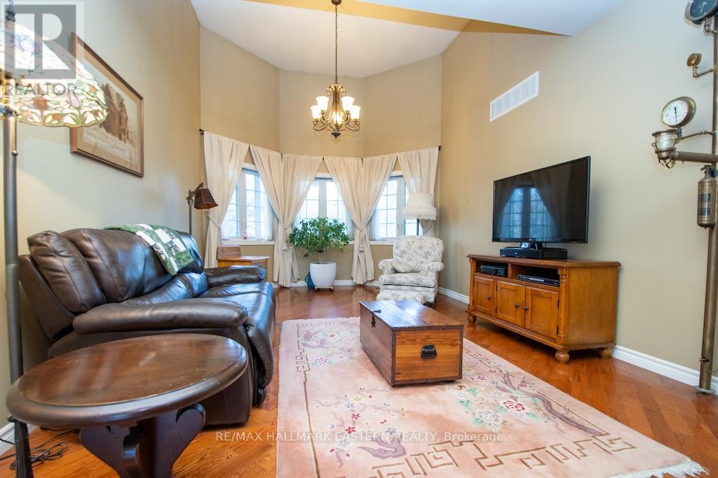 3468 County Rd 36, Trent Lakes, Ontario  K0L 2H0 - Photo 7 - X12997434