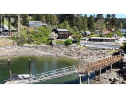 5639 O'BRIAN ROAD, Halfmoon Bay, British Columbia