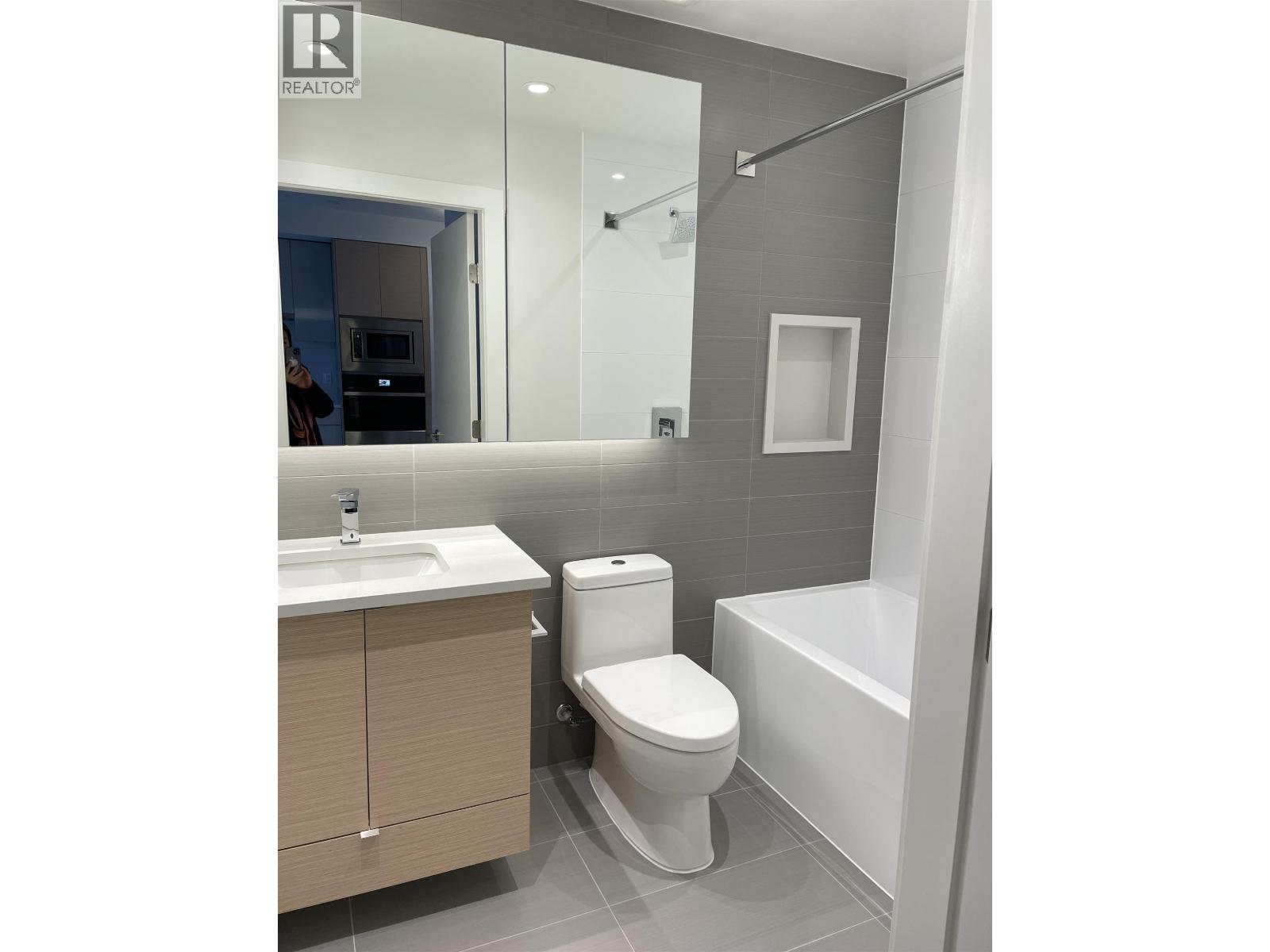 426 3438 Sawmill Crescent, Vancouver, British Columbia  V5S 0E3 - Photo 5 - R3111194