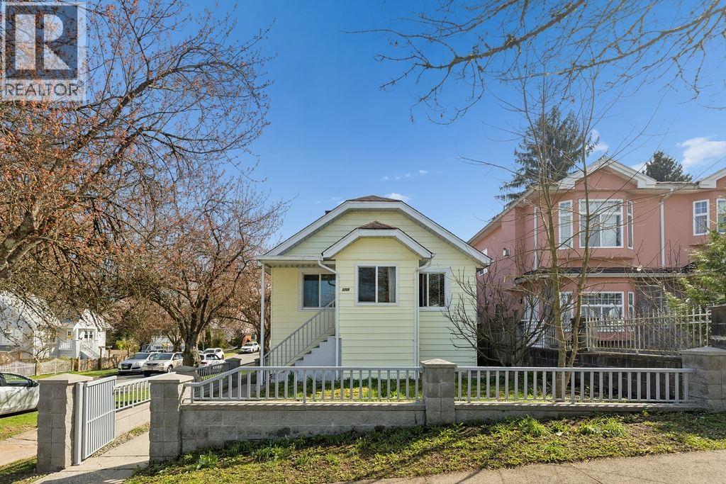 3708 Dumfries Street, Vancouver, British Columbia  V5N 3S7 - Photo 2 - R3109429