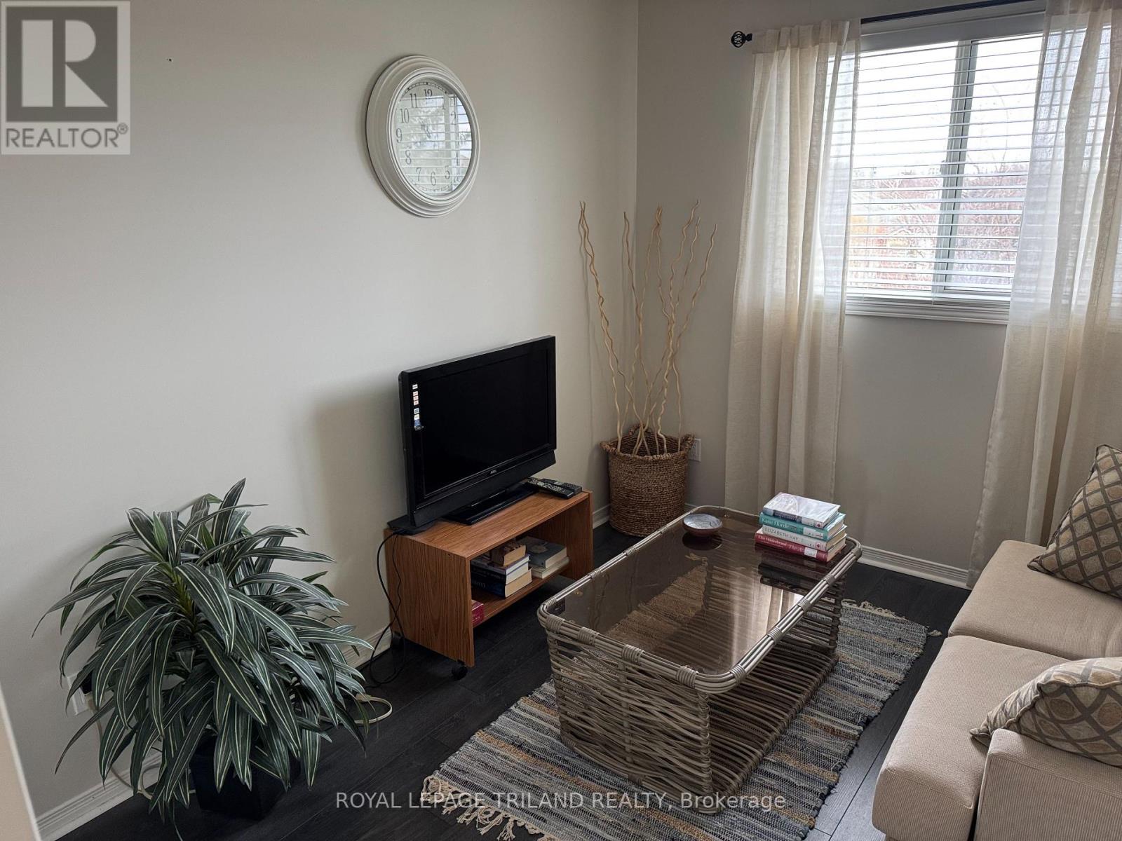 943 Thistledown Way, London North, Ontario  N6G 4Z6 - Photo 12 - X12997284