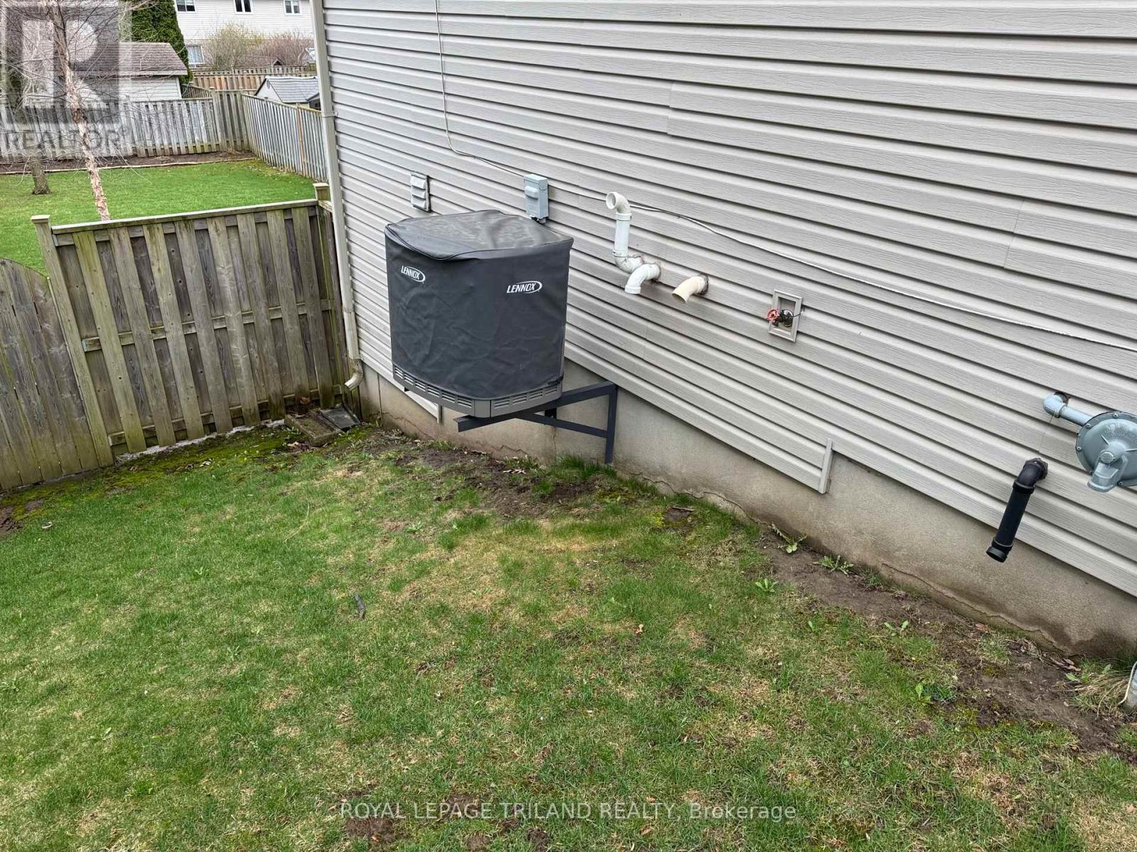 943 Thistledown Way, London North, Ontario  N6G 4Z6 - Photo 15 - X12997284