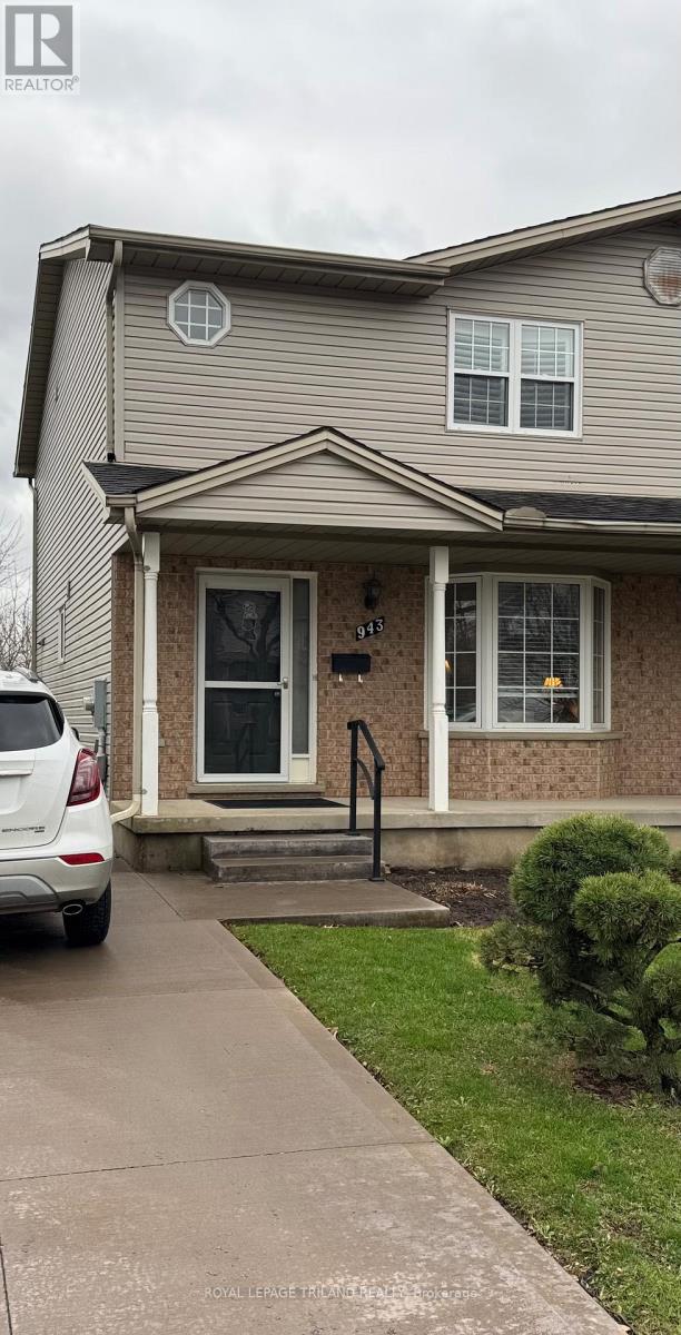 943 Thistledown Way, London North, Ontario  N6G 4Z6 - Photo 2 - X12997284