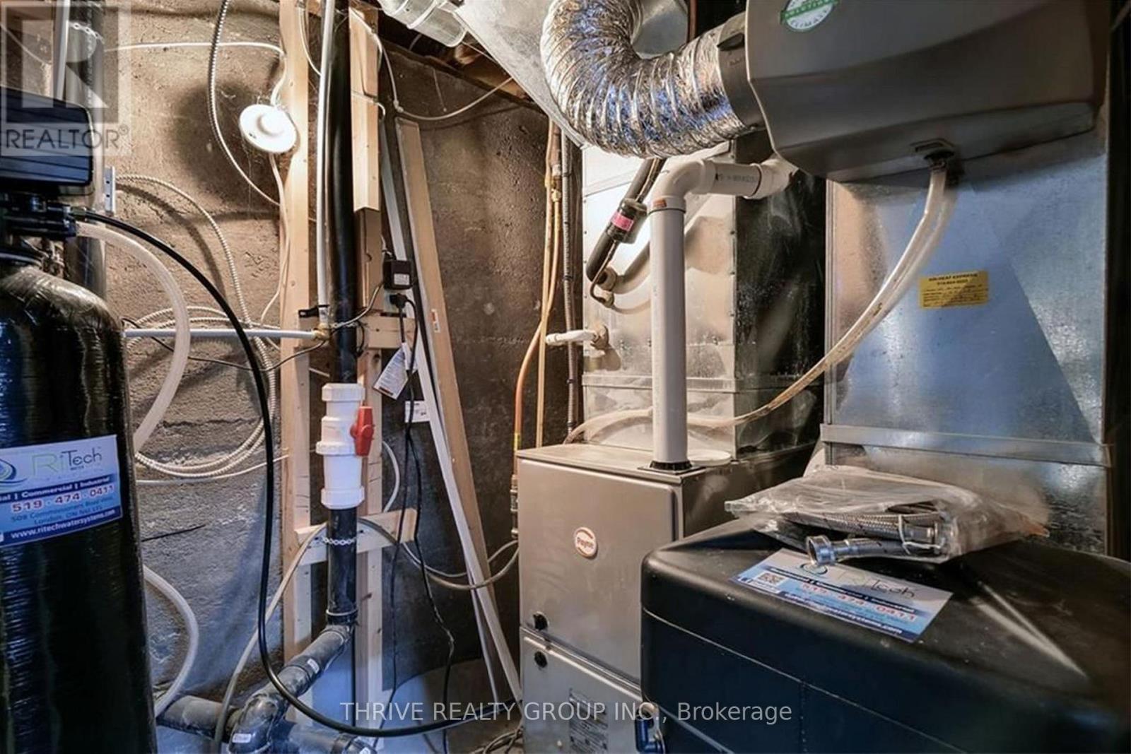 7095 Longwoods Road, London South, Ontario  N6P 1L4 - Photo 32 - X12997296