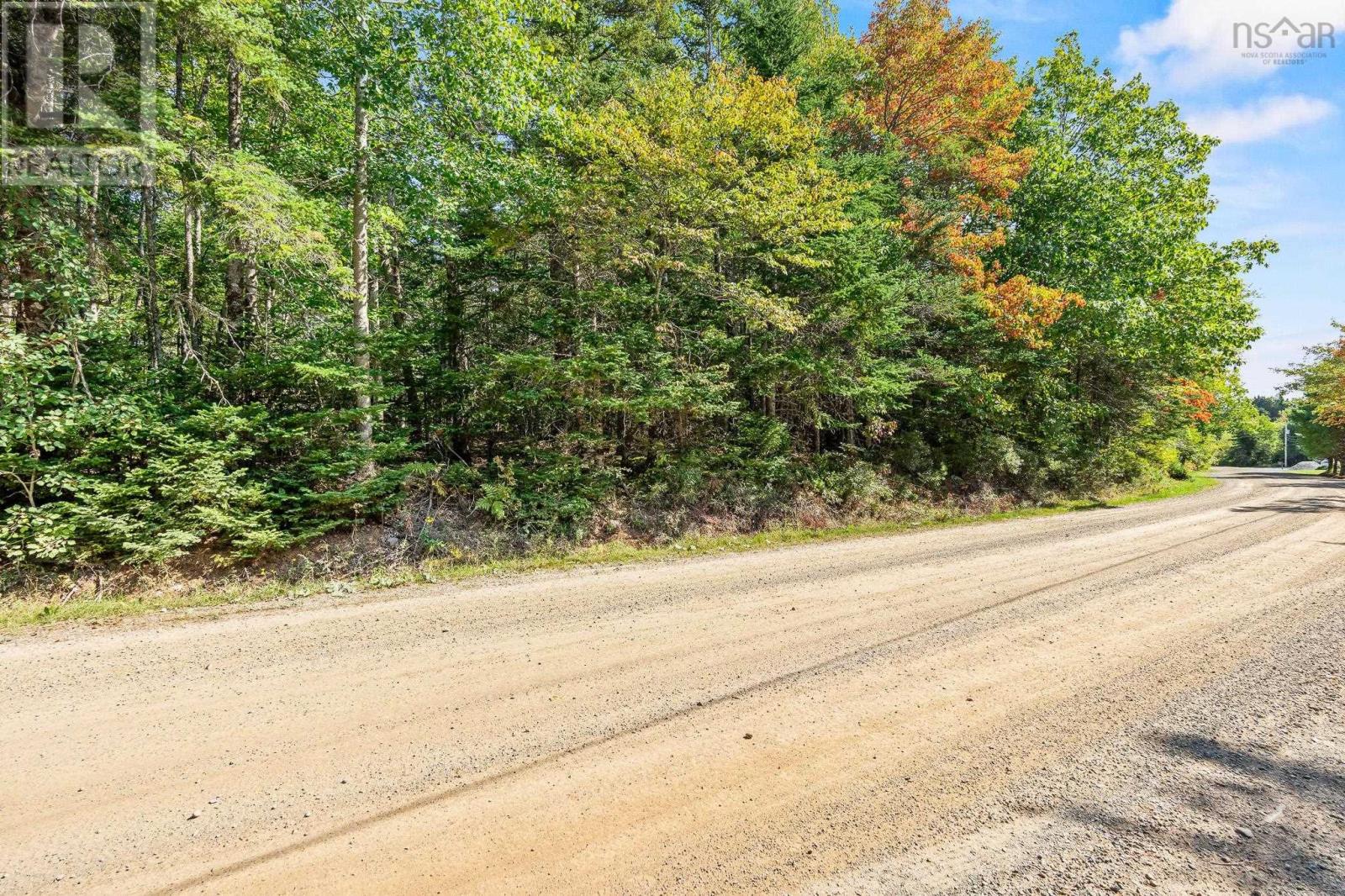 215 Perry Grant Drive, Meaghers Grant, Nova Scotia  B0N 1K0 - Photo 3 - 202602396