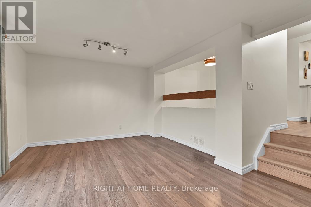 E - 1700 Lamoureux Drive, Ottawa, Ontario  K1E 2N2 - Photo 13 - X12997356