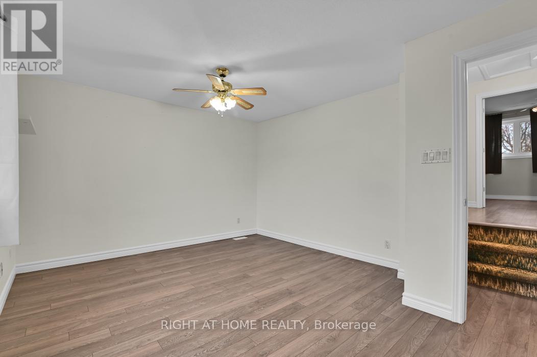 E - 1700 Lamoureux Drive, Ottawa, Ontario  K1E 2N2 - Photo 17 - X12997356