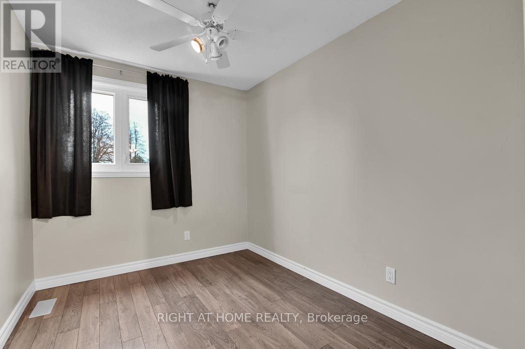 E - 1700 Lamoureux Drive, Ottawa, Ontario  K1E 2N2 - Photo 20 - X12997356