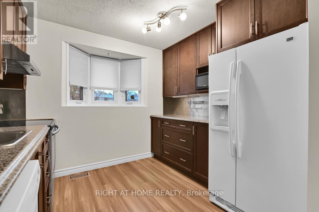 E - 1700 Lamoureux Drive, Ottawa, Ontario  K1E 2N2 - Photo 8 - X12997356