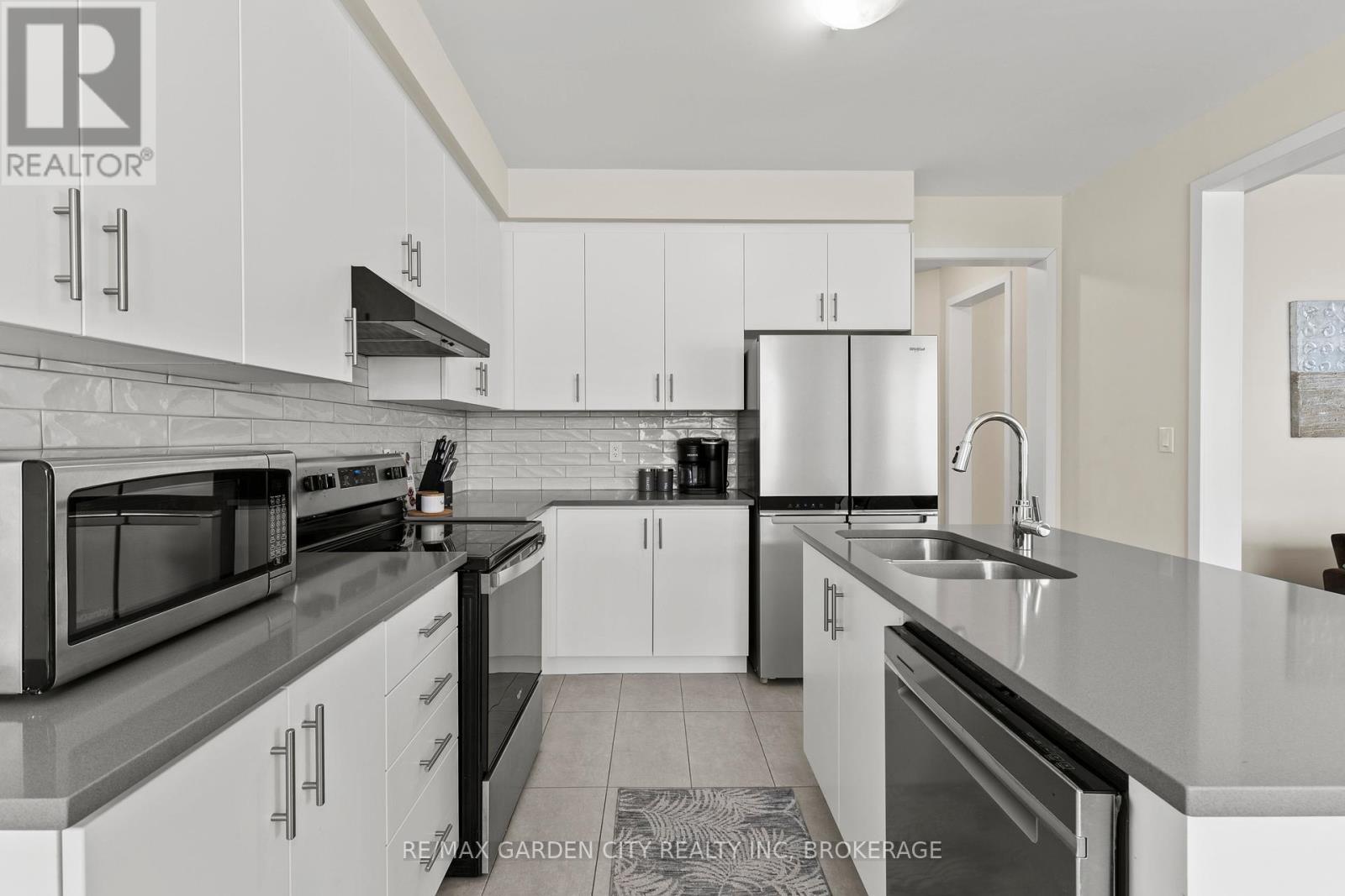 111 Sunflower Crescent, Thorold, Ontario  L3B 0L1 - Photo 10 - X12997300