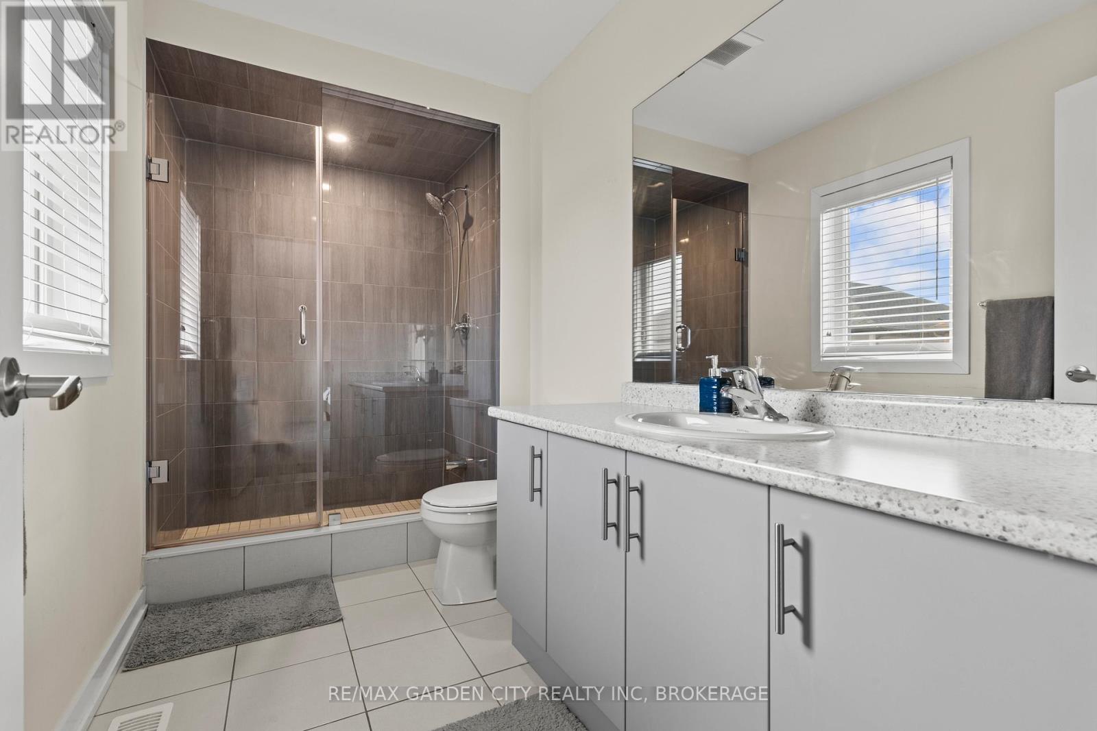 111 Sunflower Crescent, Thorold, Ontario  L3B 0L1 - Photo 20 - X12997300