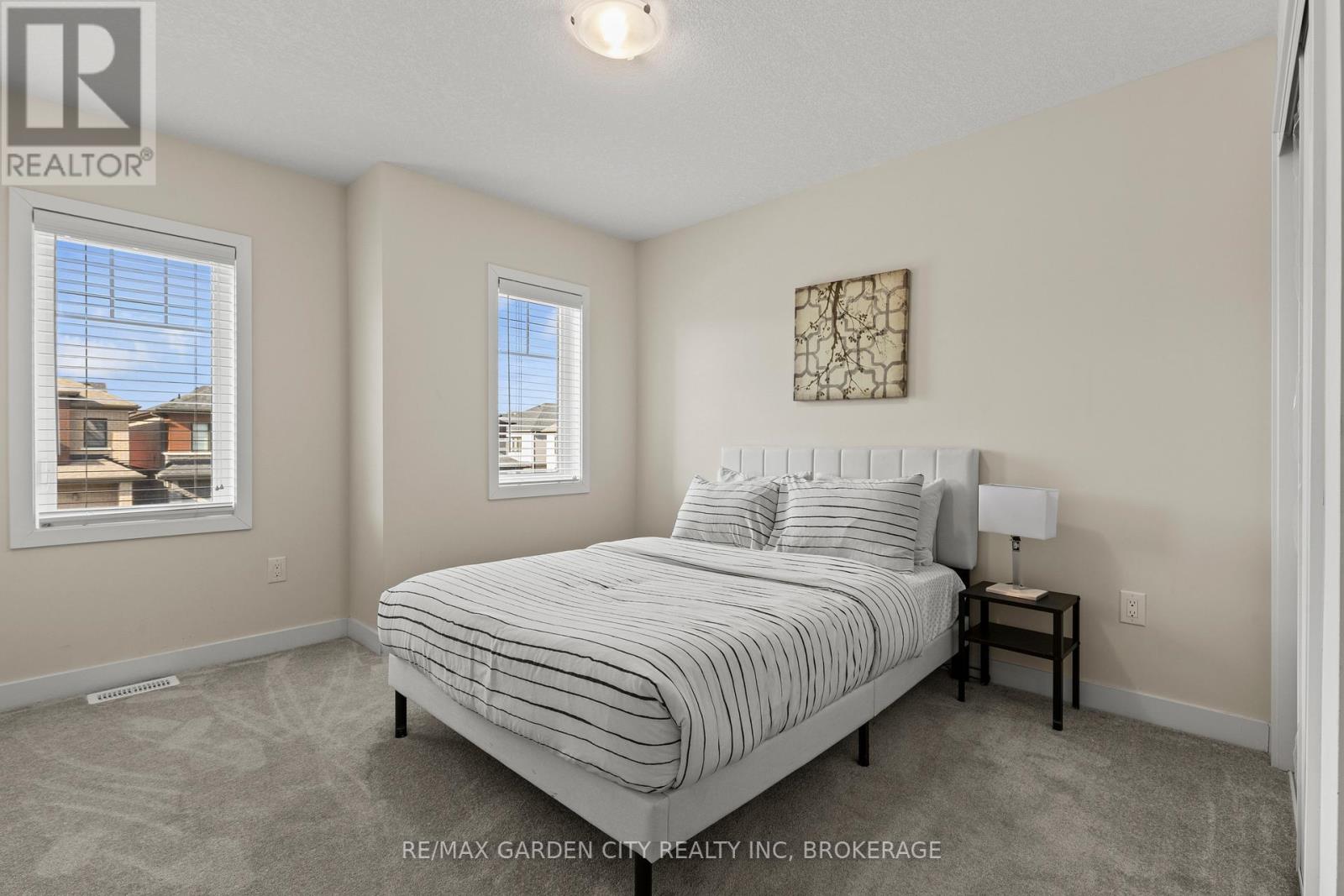 111 Sunflower Crescent, Thorold, Ontario  L3B 0L1 - Photo 22 - X12997300