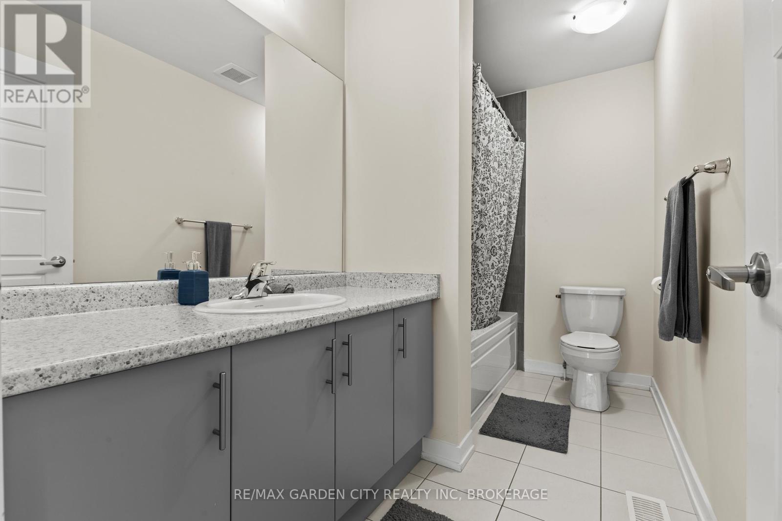 111 Sunflower Crescent, Thorold, Ontario  L3B 0L1 - Photo 25 - X12997300