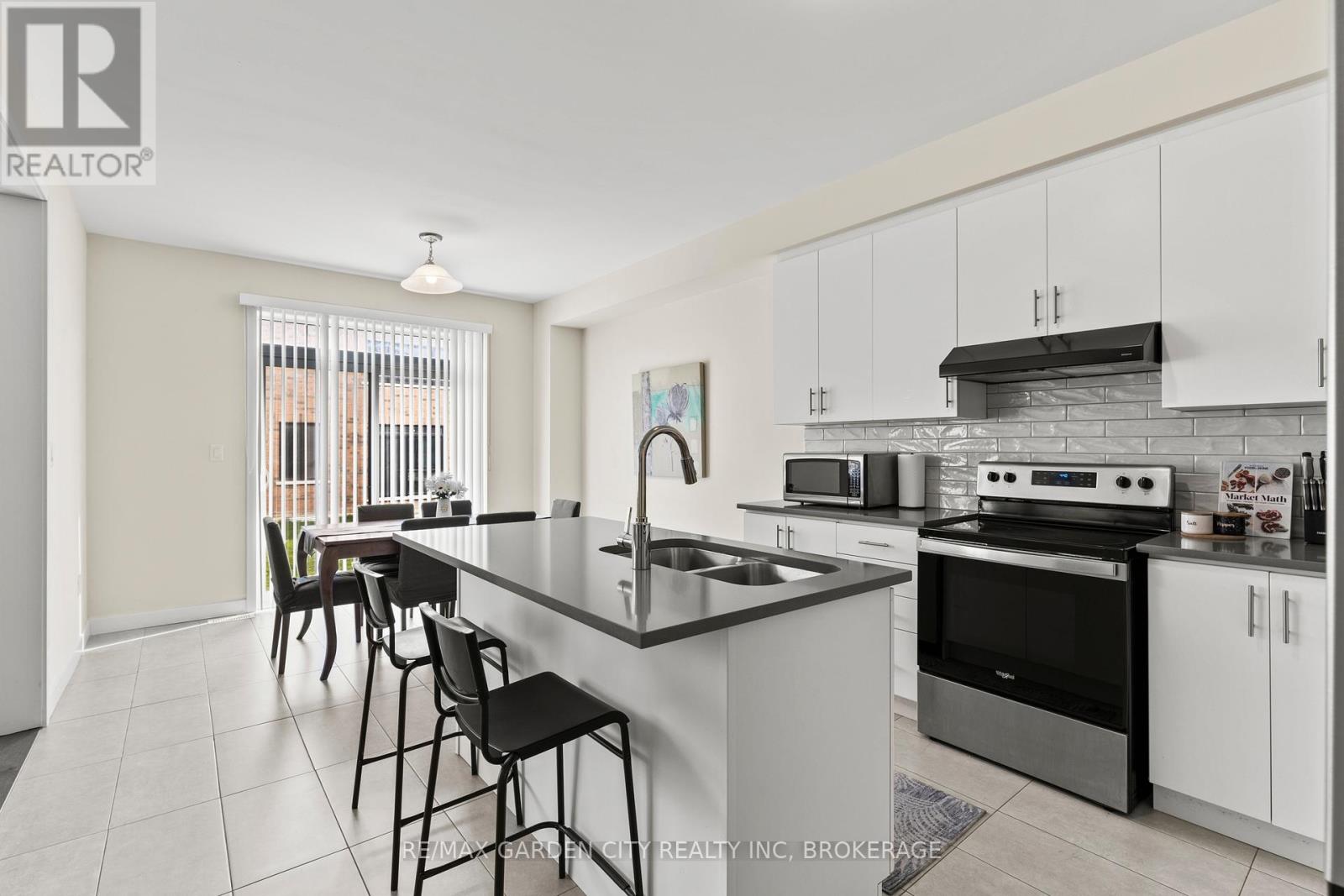 111 Sunflower Crescent, Thorold, Ontario  L3B 0L1 - Photo 9 - X12997300