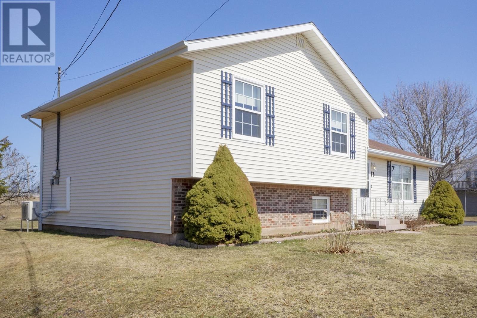 13 Hurry Road, Charlottetown, Prince Edward Island  C1E 3C5 - Photo 2 - 202607370
